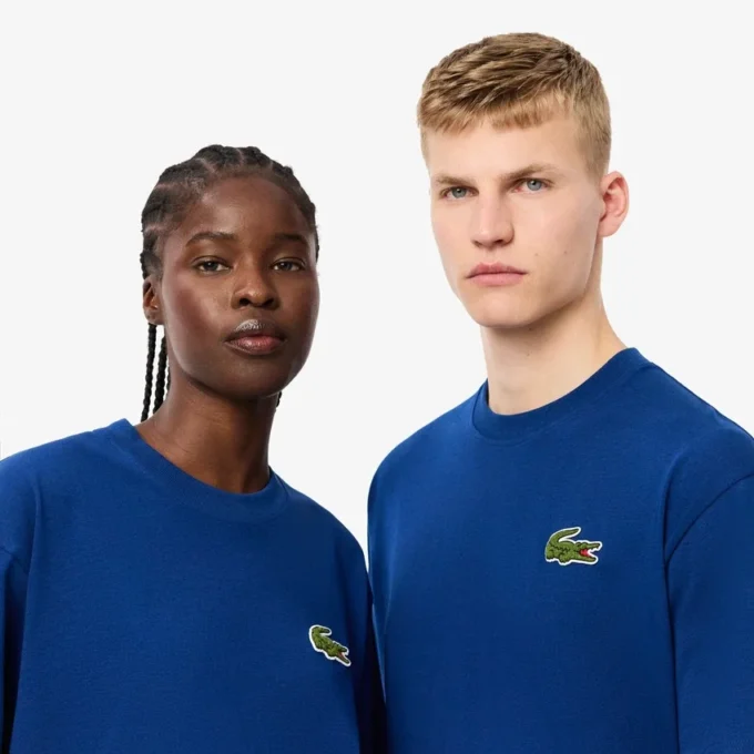 Unisex-T-Shirt aus schwerer Baumwolle mit Emblem, lockere Passform Unisex-T-Shirt aus schwerer Baumwolle mit Emblem, lockere Passform