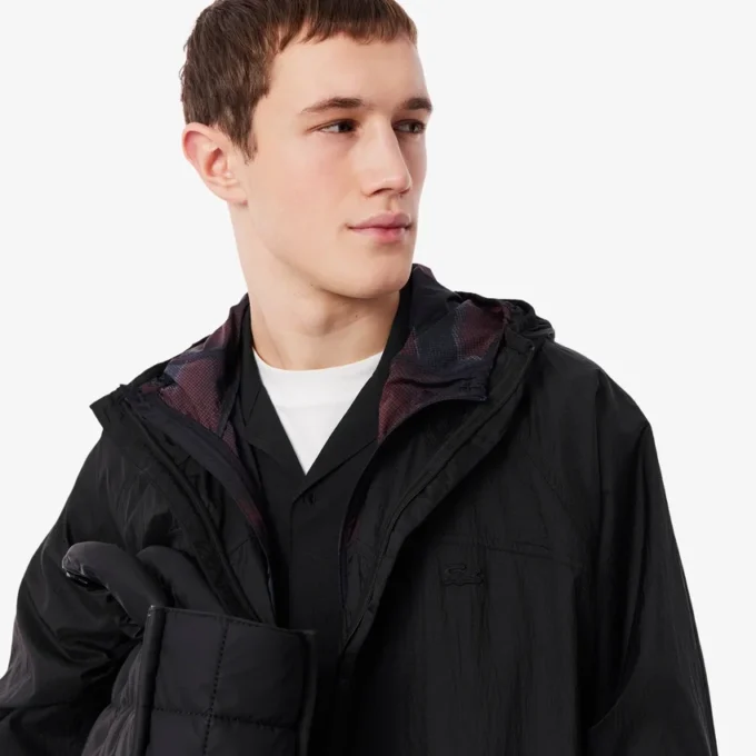 Wasserabweisende, lange, packbare Herrenjacke Wasserabweisende, lange, packbare Herrenjacke