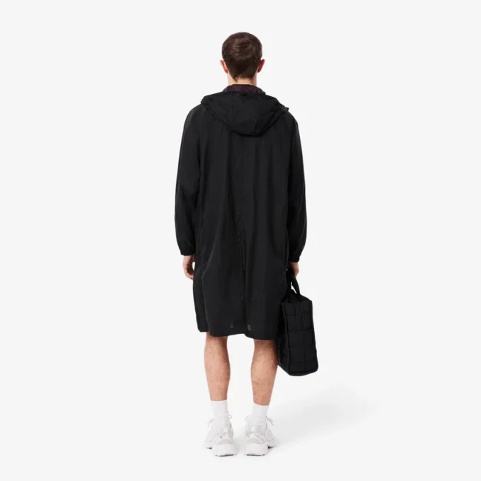Wasserabweisende, lange, packbare Herrenjacke Wasserabweisende, lange, packbare Herrenjacke