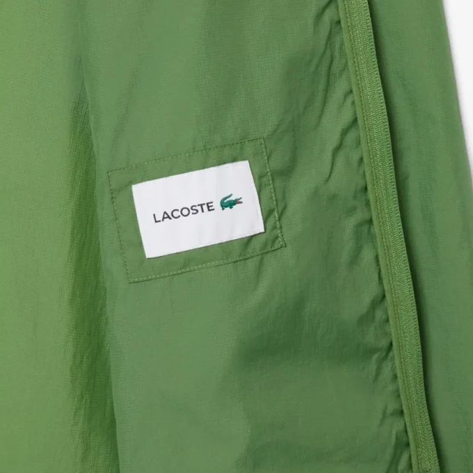 Wasserabweisende, leichte, packbare Jacke Wasserabweisende, leichte, packbare Jacke