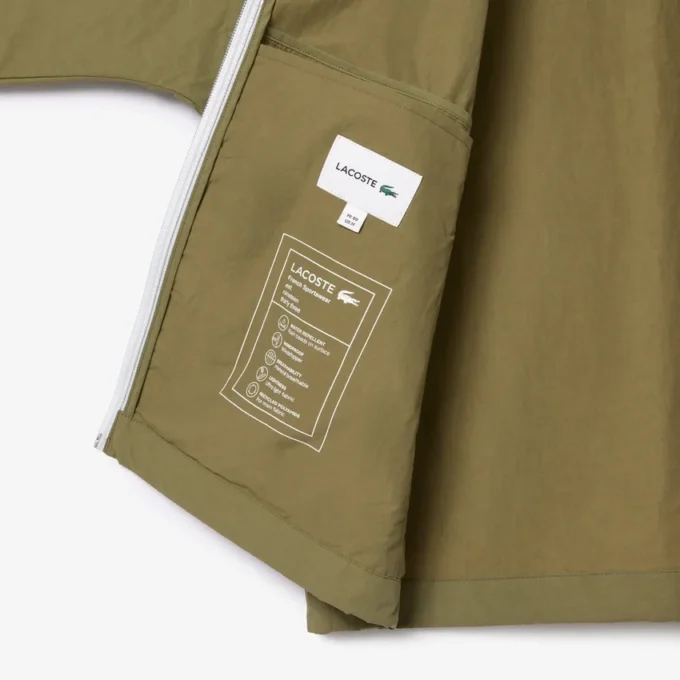 Wasserabweisende Windjacke für Herren mit abnehmbarer Kapuze Wasserabweisende Windjacke für Herren mit abnehmbarer Kapuze