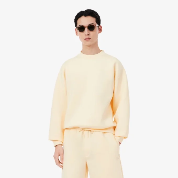 Weit geschnittenes Sweatshirt mit Stickerei Weit geschnittenes Sweatshirt mit Stickerei